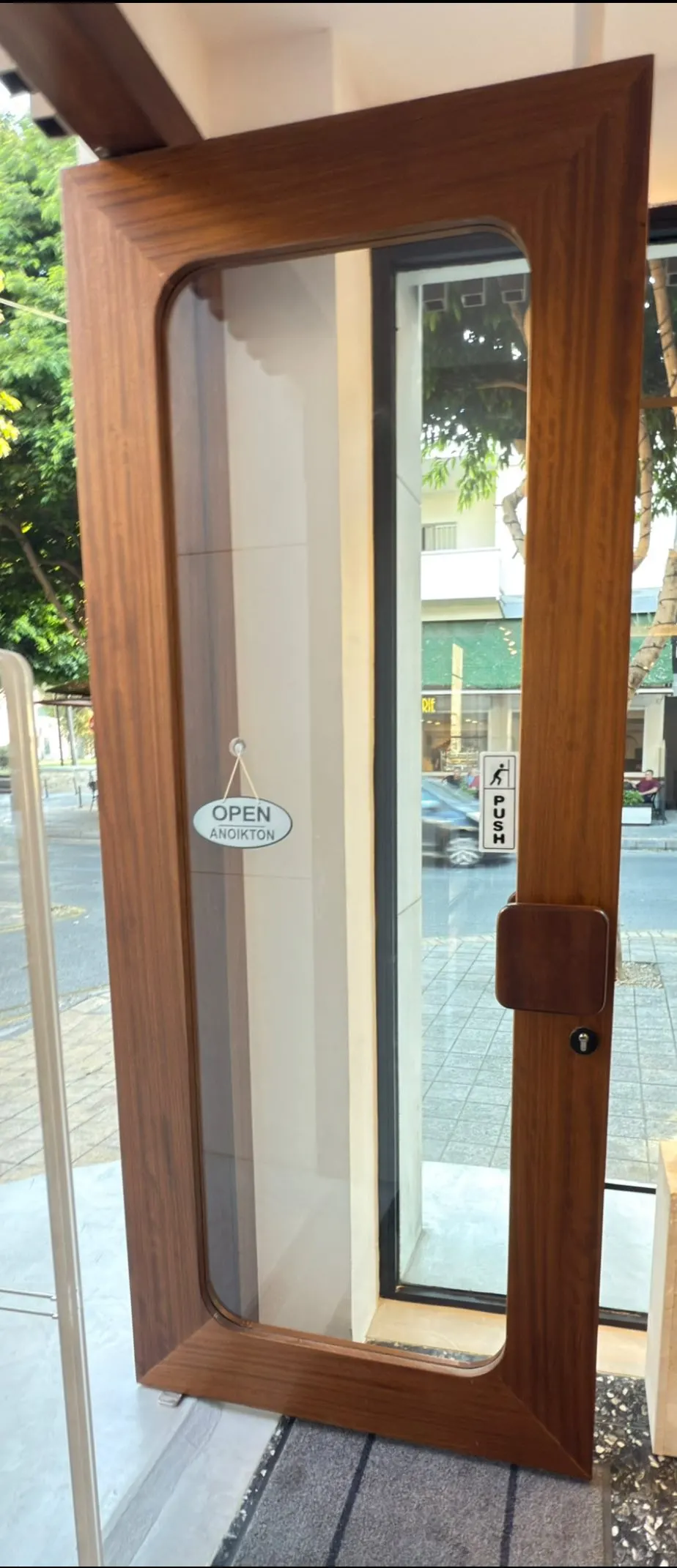 Επαγγελματικοί χώροι — Άγγελος Αδάμου & Υιοί ΛΤΔ