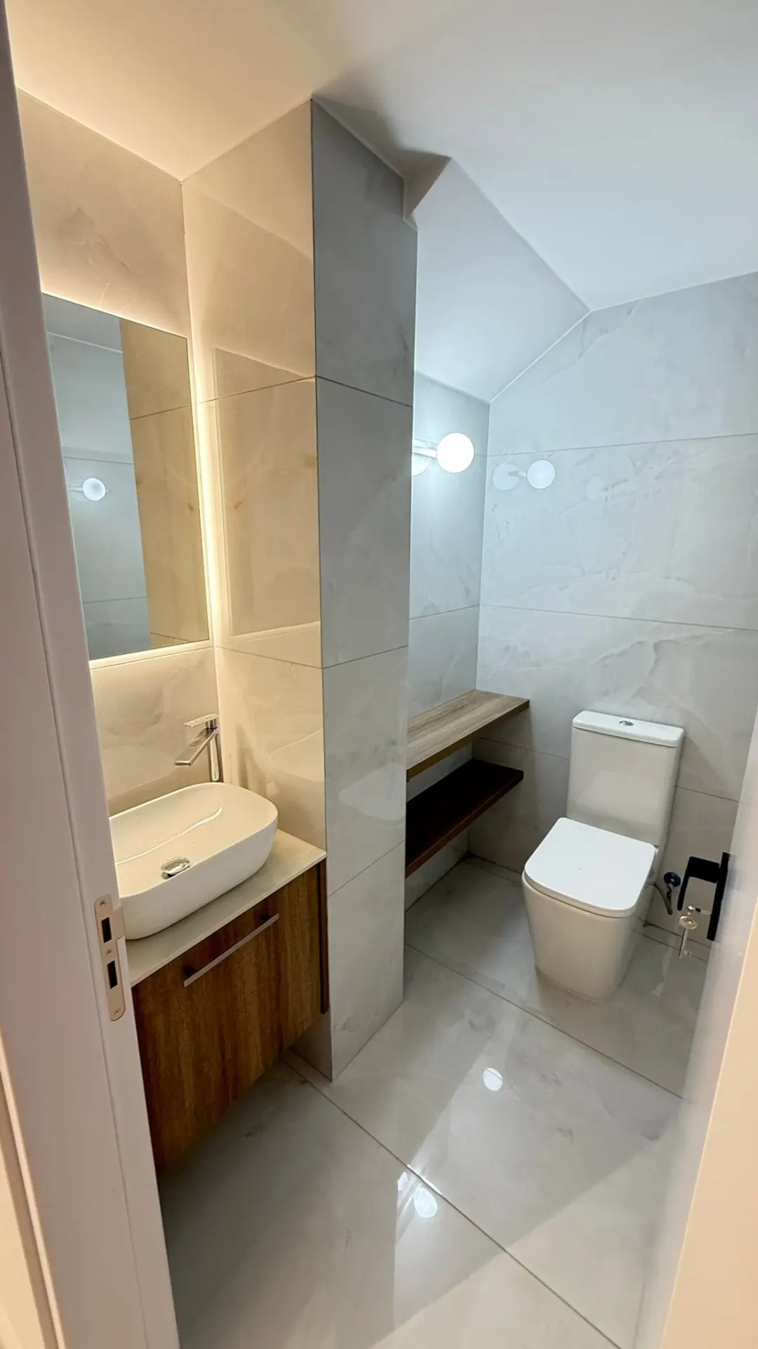 Έπιπλα WC — Άγγελος Αδάμου & Υιοί ΛΤΔ