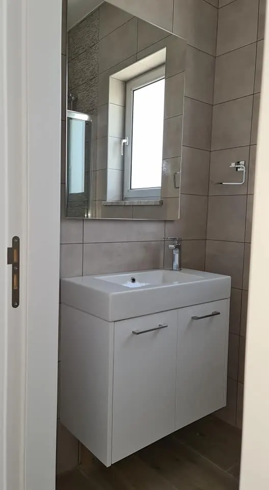 Έπιπλα WC — Άγγελος Αδάμου & Υιοί ΛΤΔ