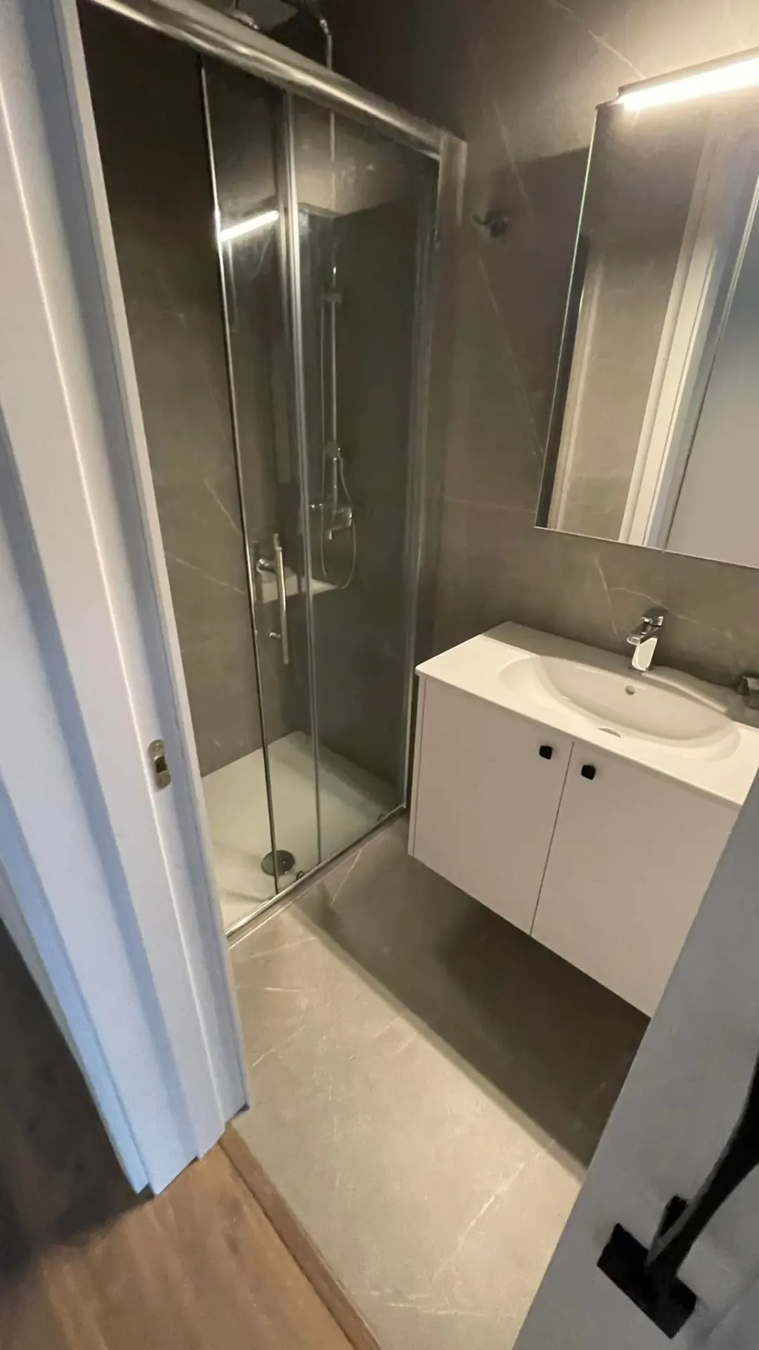 Έπιπλα WC — Άγγελος Αδάμου & Υιοί ΛΤΔ