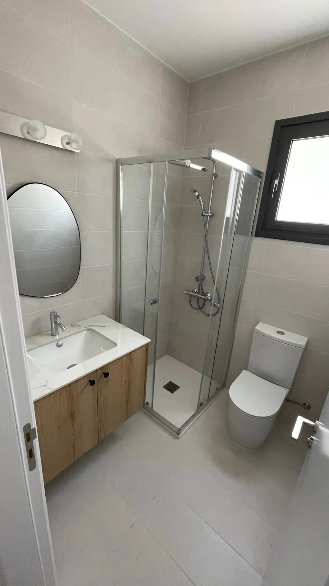 Έπιπλα WC — Άγγελος Αδάμου & Υιοί ΛΤΔ