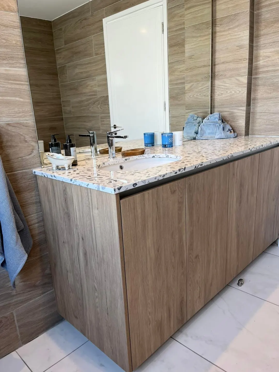 Έπιπλα WC — Άγγελος Αδάμου & Υιοί ΛΤΔ